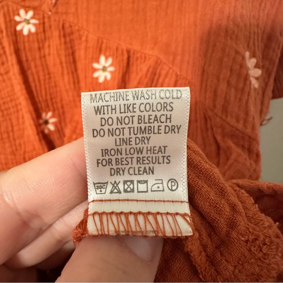 New'm V-Neck Ruffle Blouse in Rust Orange Short Sleeves Floral Daisy | Sz Large - Picture 9 of 11